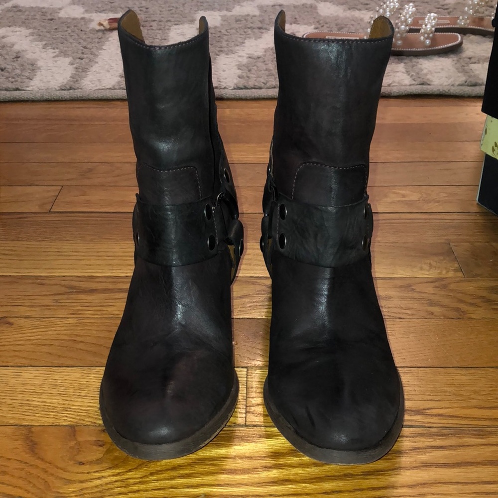 Donald J Pliner Wine Distress Nappa Booties